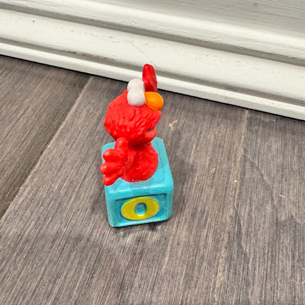 Sesame Street Tonie Box Red Elmo on Blue Block Toy Music Kids Toddler - Picture 4 of 5